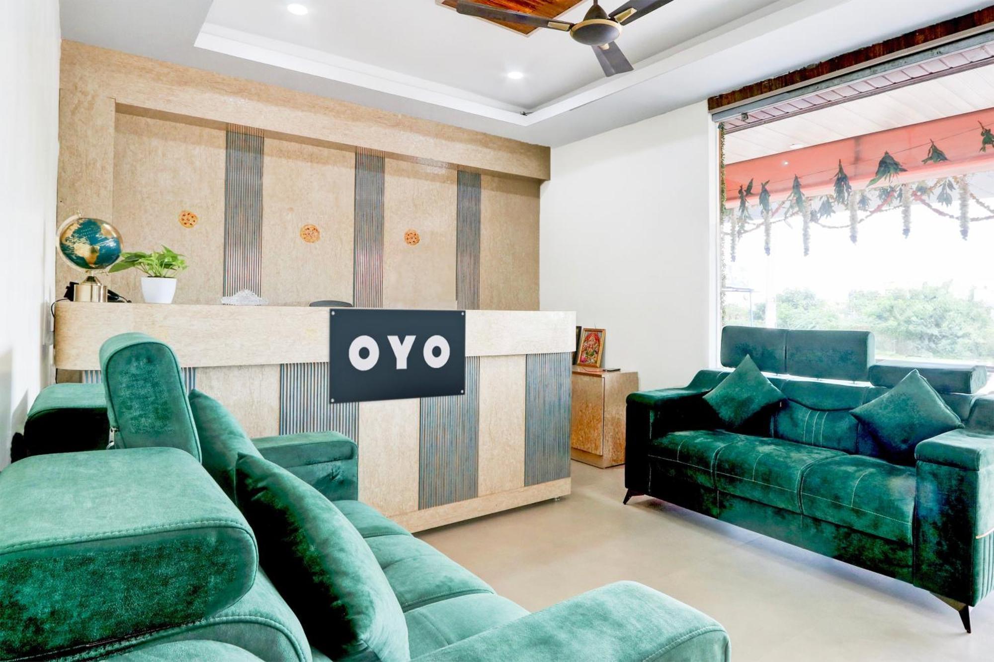 Hotel O Pr Grand Khammam Bagian luar foto