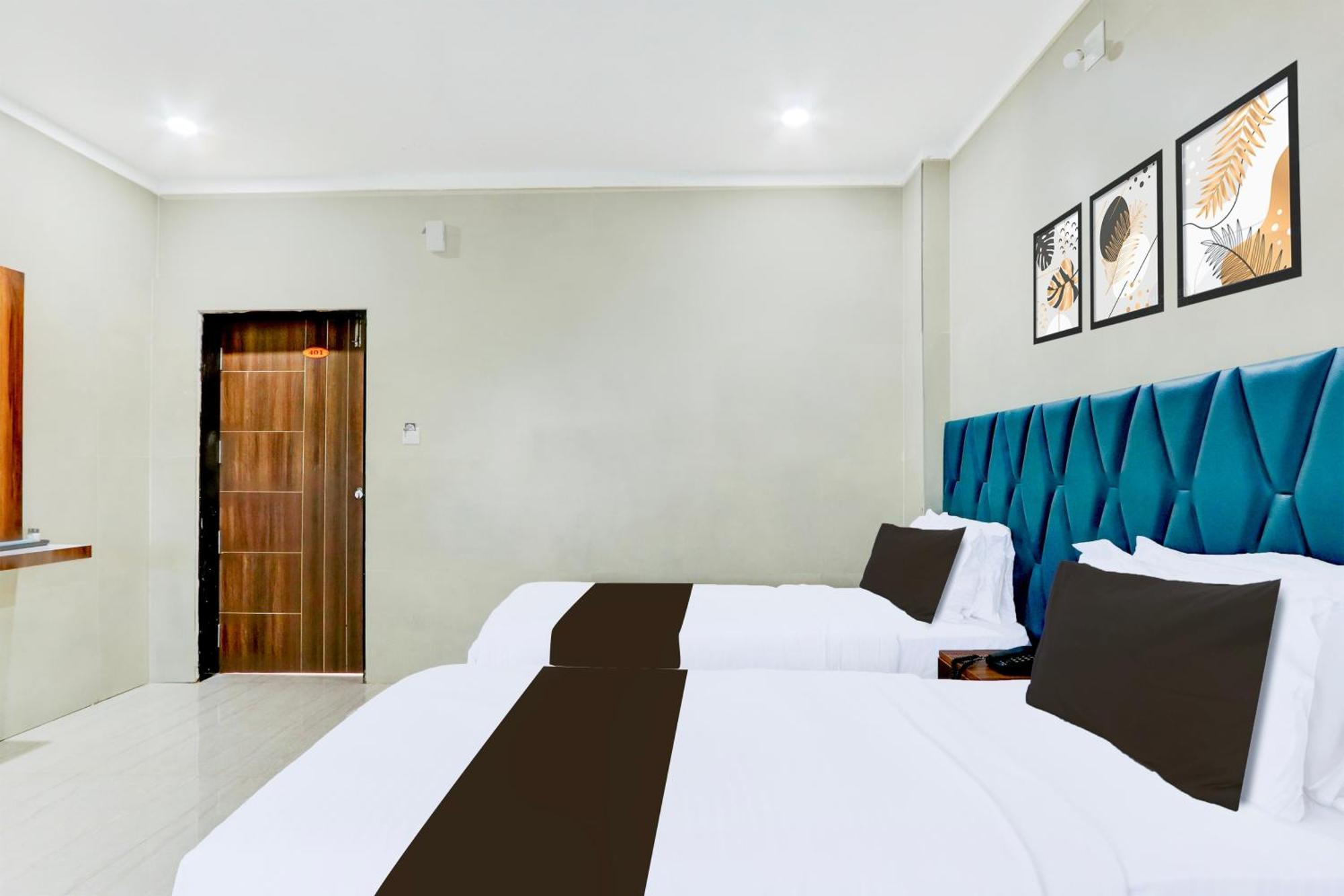 Hotel O Pr Grand Khammam Bagian luar foto